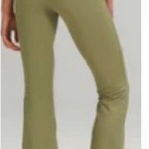 Lululemon Super Groove Super HighRise Flared Pants. Bronze Green size 18